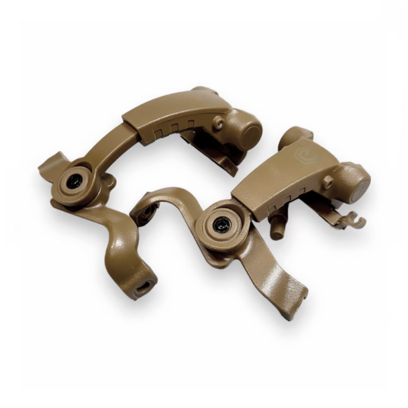 Адаптер на шолом «чебурашка» Earmor M16 ARC (CB) Coyote Brown для навушників M32 MARK3 Адаптер на шолом «чебурашка» Earmor M16 ARC (CB) Coyote Brown для навушників M32 MARK3